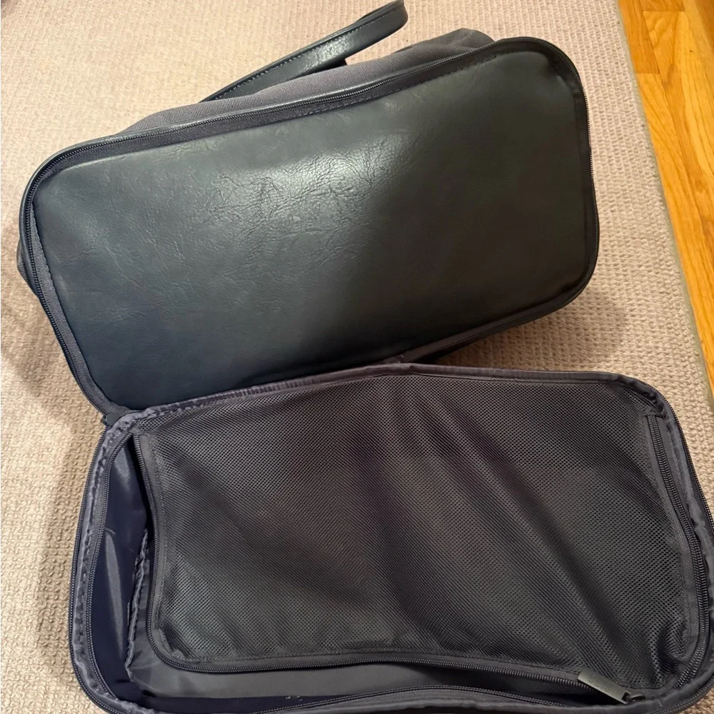 Beis Mini Weekender Bag - Picture 9 of 9